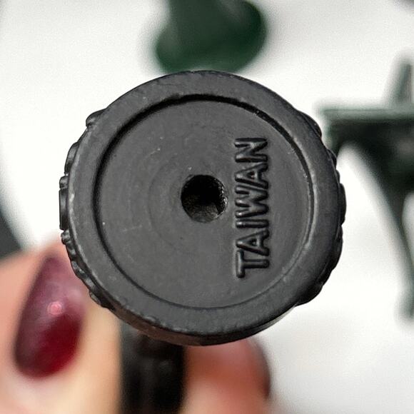 Vintage Mini Metal Christmas Village Accessories 6Pc Bench Lamp Post Street Sign - Picture 12 of 15